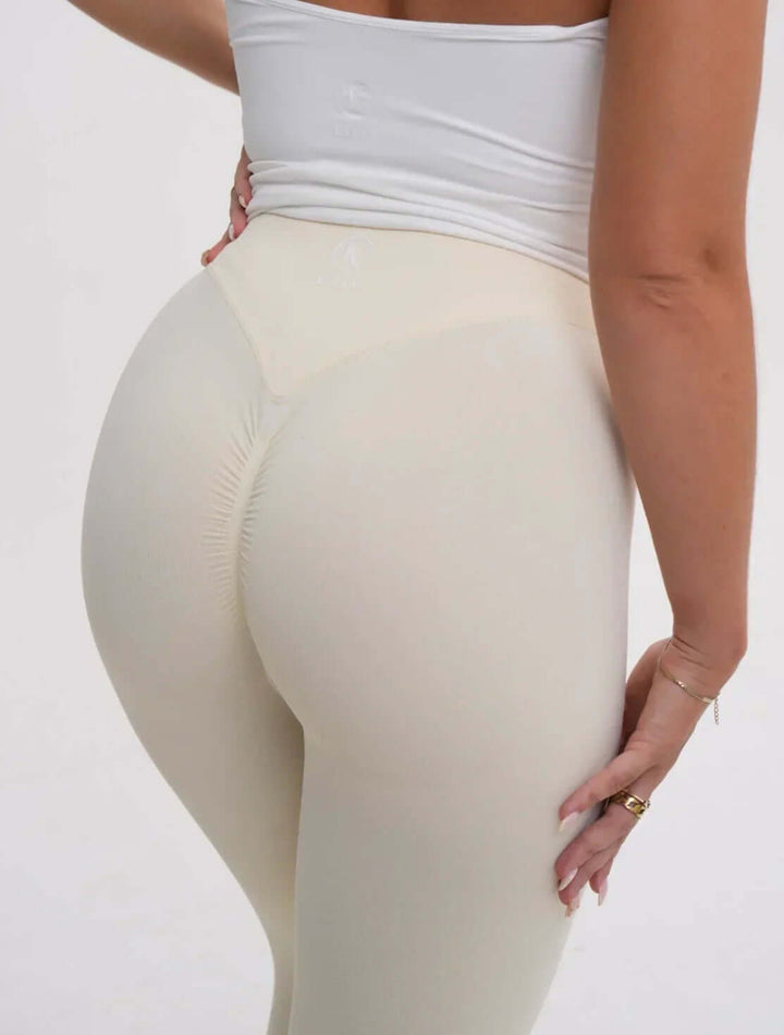 Signature Scrunch Leggings Burgundy - Kitty Activewear