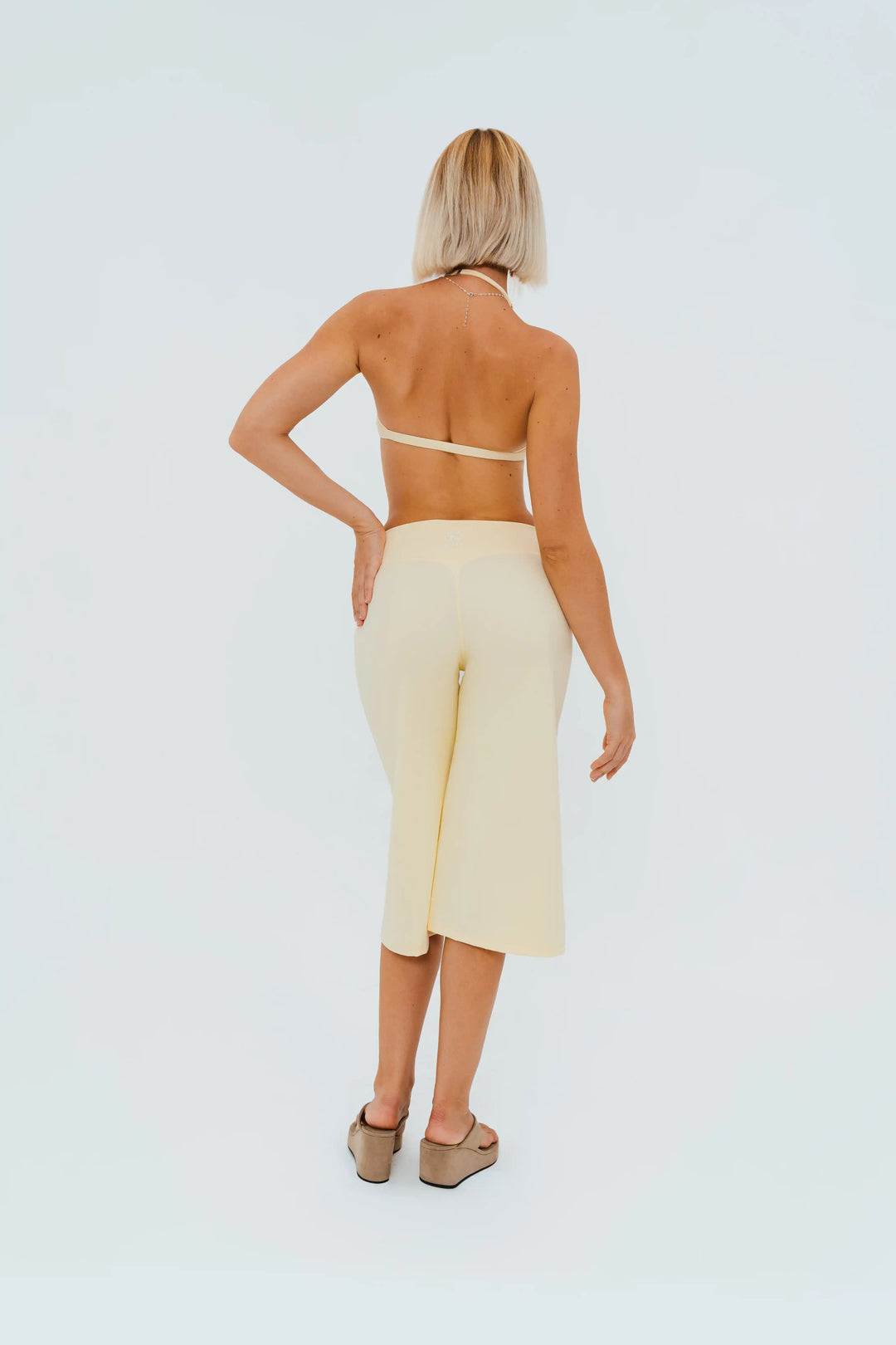 Sculpt Capri Flare Pants