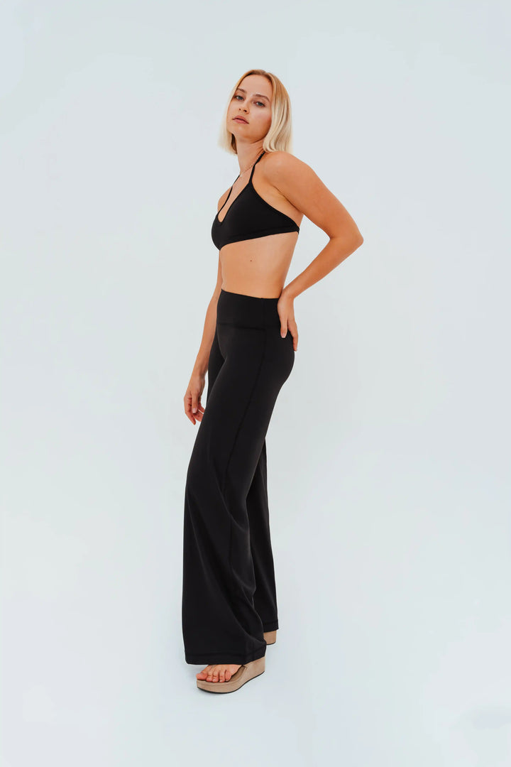 Sculpt Capri Flare Pants