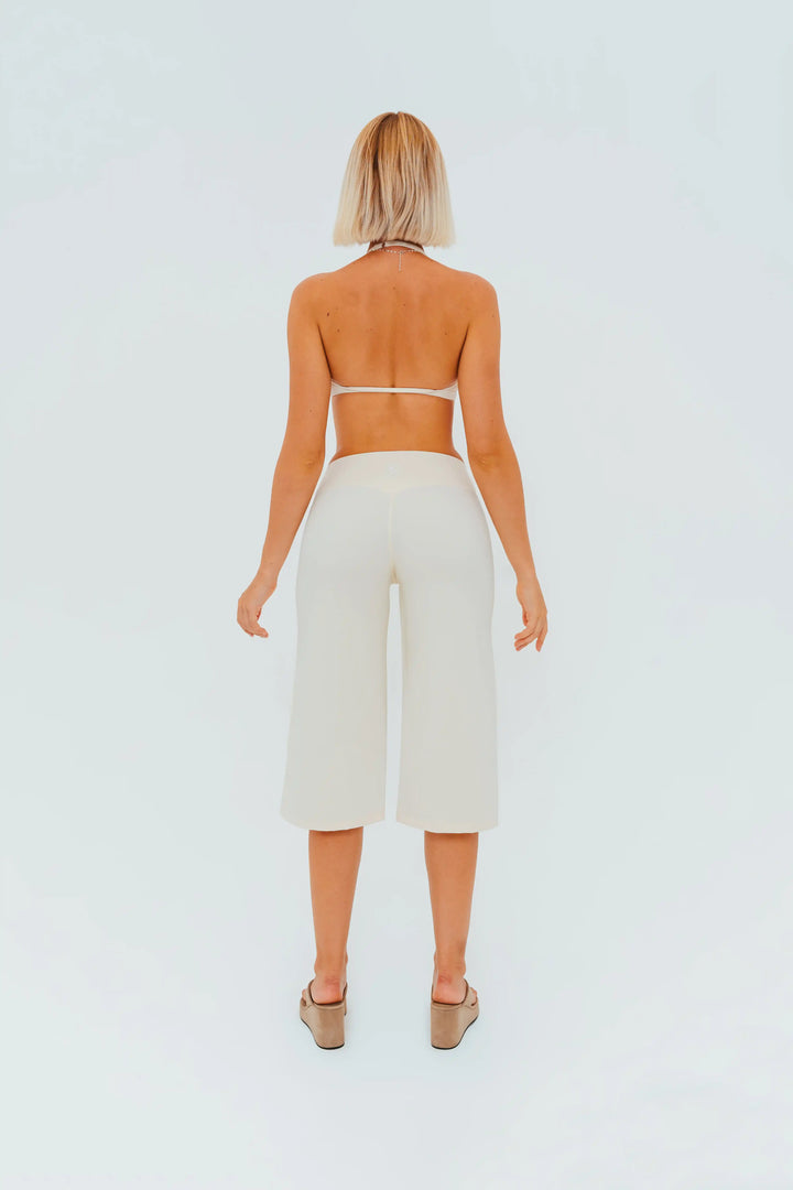 Sculpt Capri Flare Pants