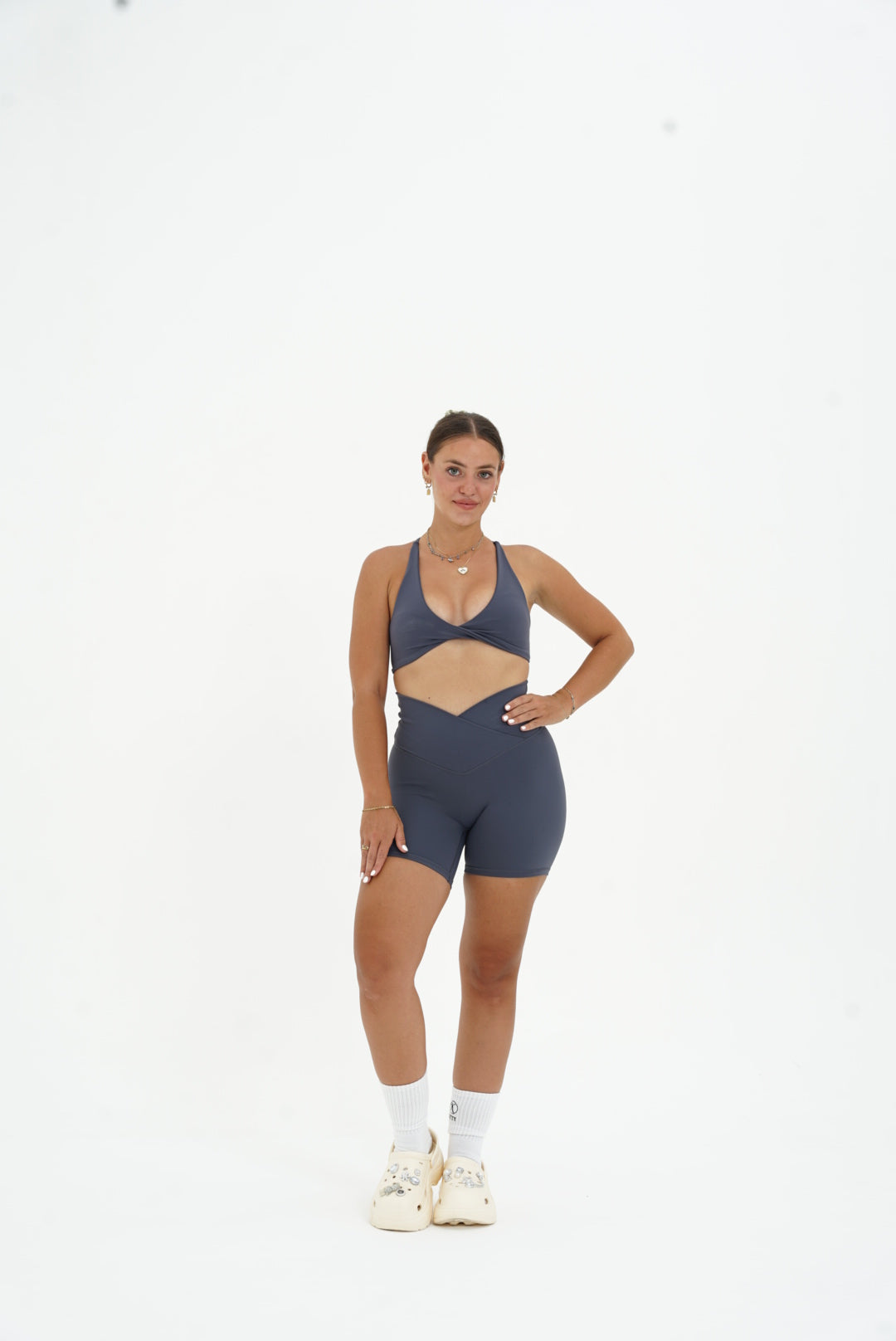 V Contour Short Kitty Activewear