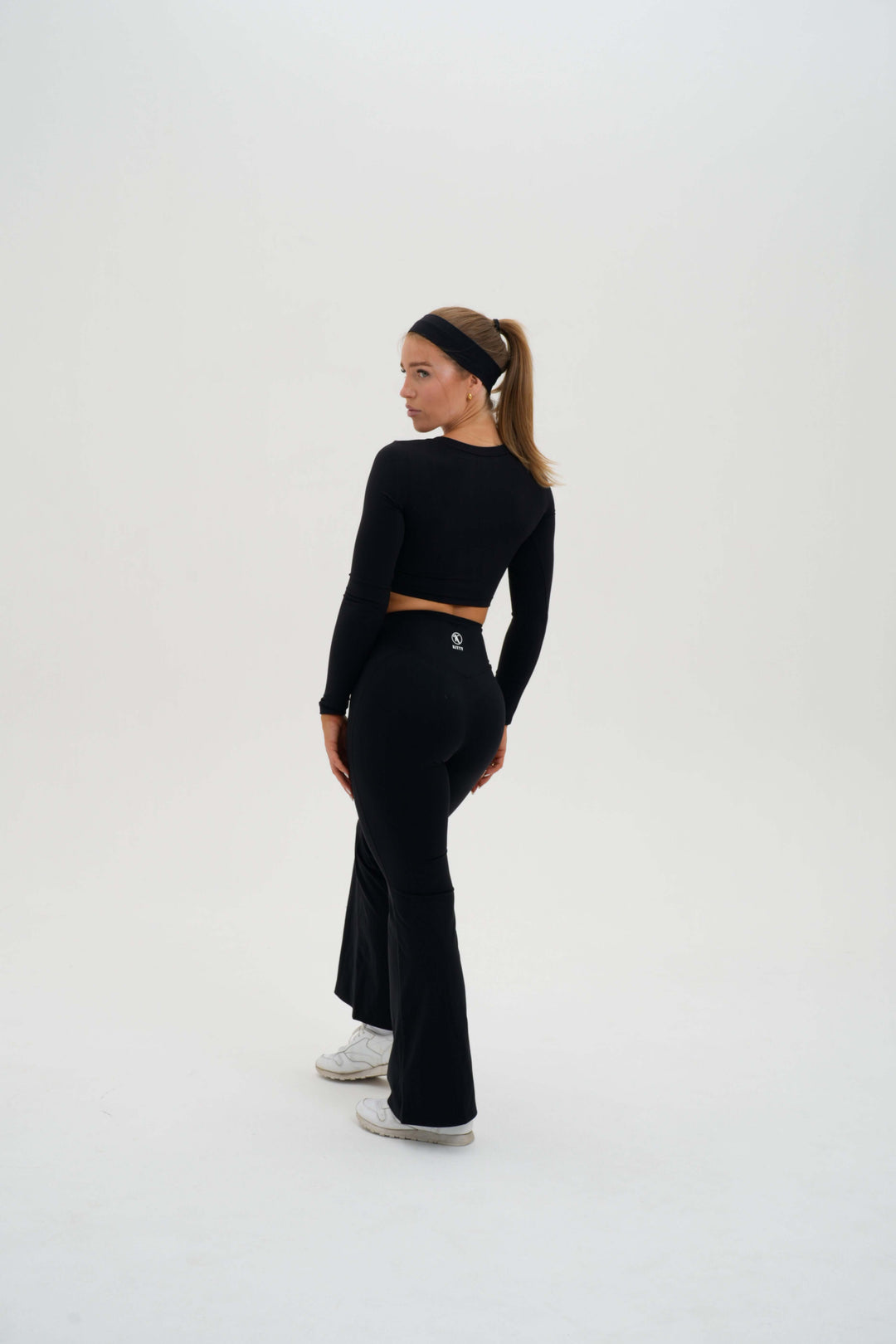 V Neck Long Sleeve - Kitty Activewear