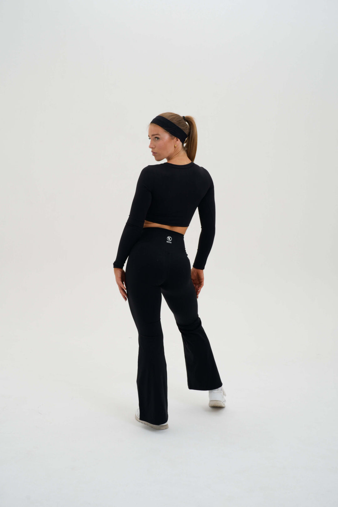 V Neck Long Sleeve - Kitty Activewear